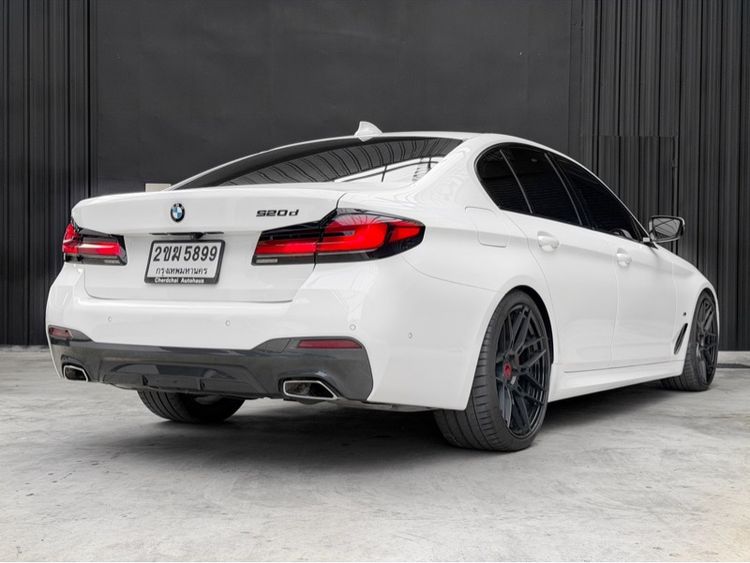 BMW Series 5 2021 520d Sedan ดีเซล เกียร์อัตโนมัติ ขาว รูปที่ 2