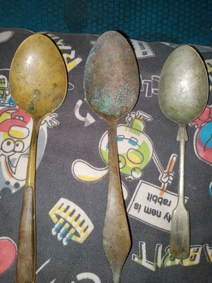 ขันเงิน ขันทองเหลื่อง ช้อนทองเหลื่องของเก่าโบราณท่านใดต้องการซื้อเก็บสะสมไว้ติดต่อสอบถามได้จร้า รูปที่ 5