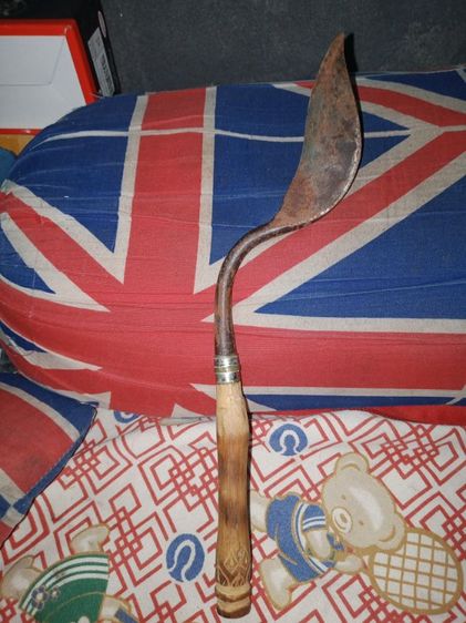 มีดพร้ากัน ขวานของเก่าโบราณรุ่นปู่ย่าของสะสมที่หาได้อยากท่านใดต้องการซื้อเก็บไว้สะสมติดต่อสอบถามได้จร้า รูปที่ 5