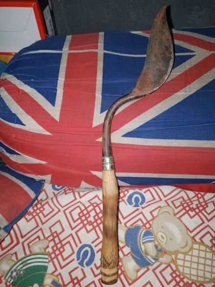 มีดพร้ากัน ขวานของเก่าโบราณรุ่นปู่ย่าของสะสมที่หาได้อยากท่านใดต้องการซื้อเก็บไว้สะสมติดต่อสอบถามได้จร้า รูปที่ 4