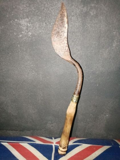 มีดพร้ากัน ขวานของเก่าโบราณรุ่นปู่ย่าของสะสมที่หาได้อยากท่านใดต้องการซื้อเก็บไว้สะสมติดต่อสอบถามได้จร้า รูปที่ 3