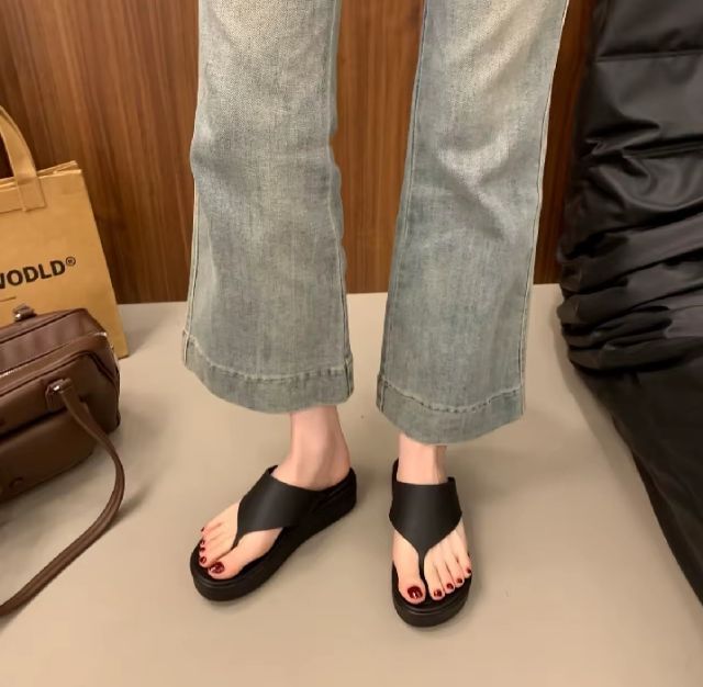 รองเท้าแตะหูคีบแบบเสริมส้น รองเท้าแตะแฟชั่นผู้หญิง ขนาด 36-41 รูปที่ 4