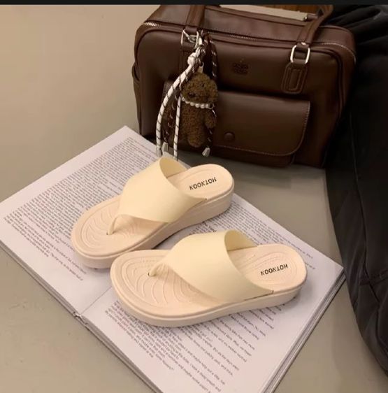 รองเท้าแตะหูคีบแบบเสริมส้น รองเท้าแตะแฟชั่นผู้หญิง ขนาด 36-41