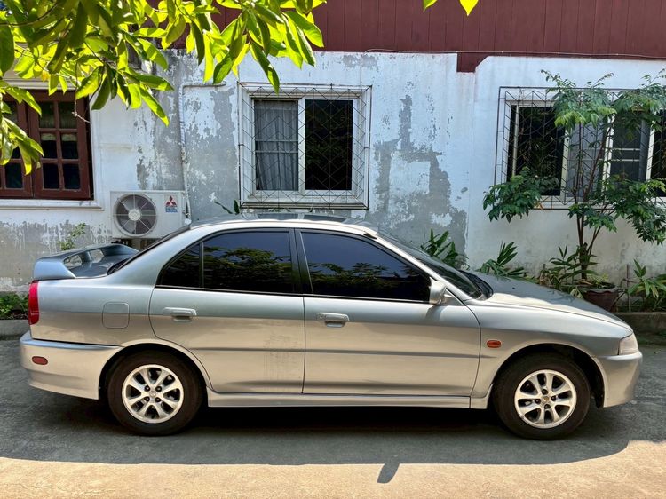 Mitsubishi Lancer 2001 1.5 GLXi LTD Sedan เบนซิน ไม่ติดแก๊ส เกียร์ธรรมดา เทา รูปที่ 3