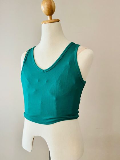 Used Crop Top Tank ผ้ายืดสีเขียวหัวเป็ด จริงๆตัวนี้ก็ใช้อยู่บ่อยๆครับ ใส่สบาย  รูปที่ 4