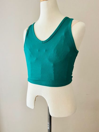 Used Crop Top Tank ผ้ายืดสีเขียวหัวเป็ด จริงๆตัวนี้ก็ใช้อยู่บ่อยๆครับ ใส่สบาย 