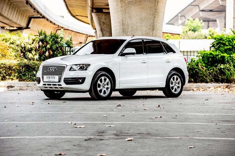 Audi Audi Q5  2011 2.0 TFSI Quattro 4WD Utility-car เบนซิน เกียร์อัตโนมัติ ขาว รูปที่ 3
