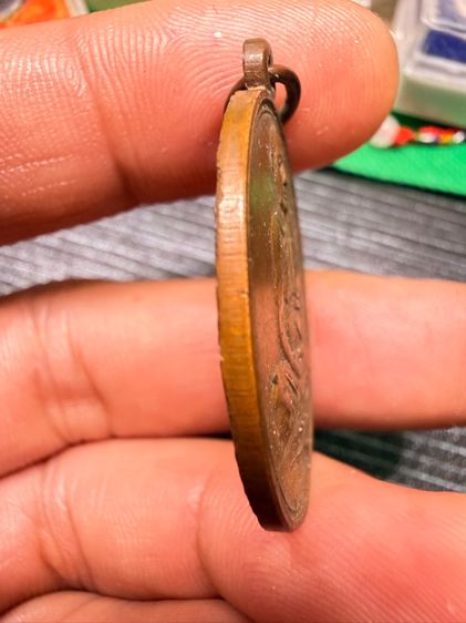 เหรียญปืนไขว้ หลวงพ่อสมควร วัดถือน้ำ จ.นครสวรรค์  รูปที่ 3