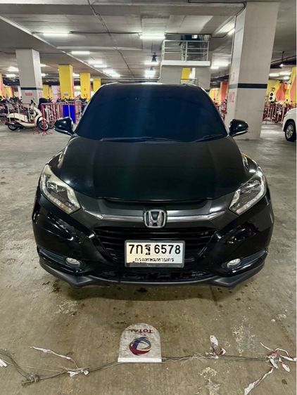 รถ Honda HR-V 1.8 E สี ดำ