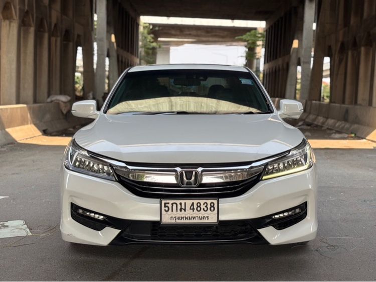 Honda Accord 2016 2.0 e:HEV EL Sedan ปลั๊กอินไฮบริด (PHEV) ไม่ติดแก๊ส เกียร์อัตโนมัติ ขาว
