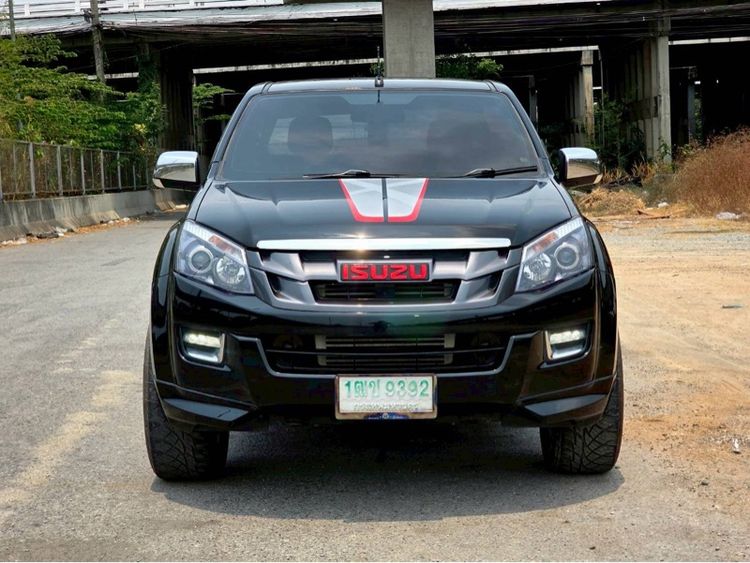 รถ Isuzu D-MAX 2.5 L สี ดำ
