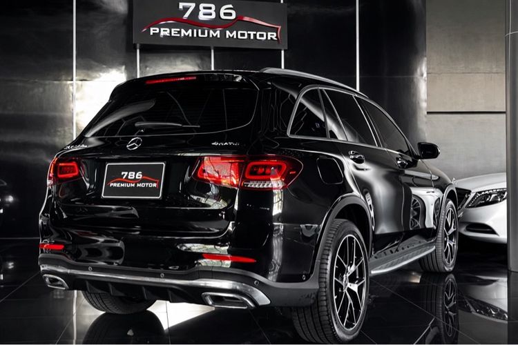 Mercedes-Benz GLC-Class 2021 GLC300 Utility-car ปลั๊กอินไฮบริด (PHEV) ไม่ติดแก๊ส เกียร์อัตโนมัติ ดำ รูปที่ 2