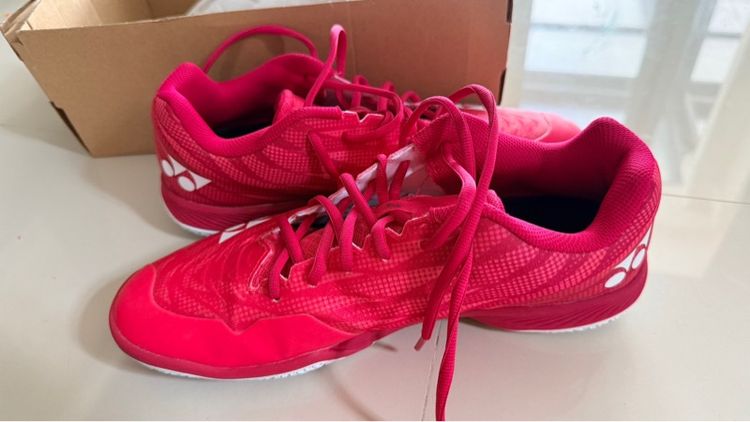 รองเท้าแบด Yonex Power Cushion Aerus Z Men 2 สี Ruby Red 27.5CM , 9.5US สภาพเหมือนใหม่ รูปที่ 2