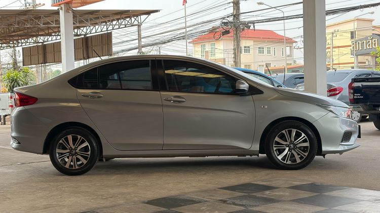 Honda City 2019 1.5 V Sedan เบนซิน ไม่ติดแก๊ส เกียร์อัตโนมัติ บรอนซ์เงิน รูปที่ 4