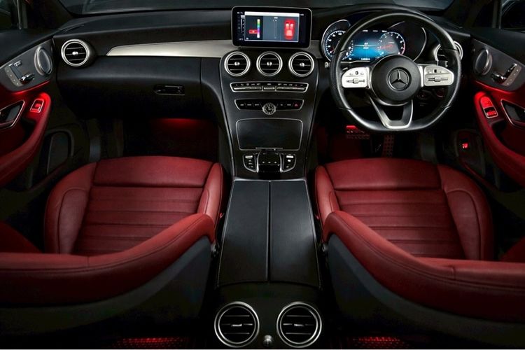 Mercedes-Benz C-Class 2021 C200 Sedan เบนซิน ไม่ติดแก๊ส เกียร์อัตโนมัติ ดำ รูปที่ 4