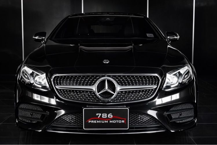 Mercedes-Benz E-Class 2018 E200 Sedan เบนซิน ไม่ติดแก๊ส เกียร์อัตโนมัติ ดำ รูปที่ 2