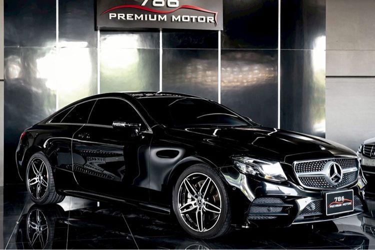 Mercedes-Benz E-Class 2018 E200 Sedan เบนซิน ไม่ติดแก๊ส เกียร์อัตโนมัติ ดำ