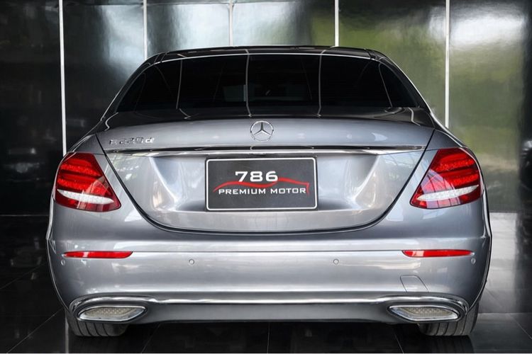 Mercedes-Benz E-Class 2017 E220 Sedan ดีเซล ไม่ติดแก๊ส เกียร์อัตโนมัติ เทา รูปที่ 3