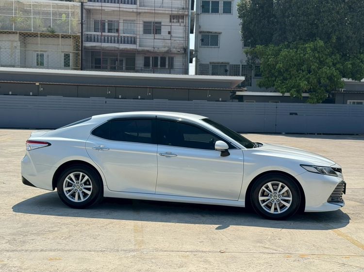 Toyota Camry 2021 2.0 G Sedan เบนซิน ไม่ติดแก๊ส เกียร์อัตโนมัติ ขาว รูปที่ 4