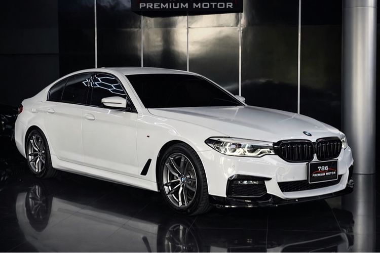 BMW Series 5 2019 520d Sedan ดีเซล ไม่ติดแก๊ส เกียร์อัตโนมัติ ขาว