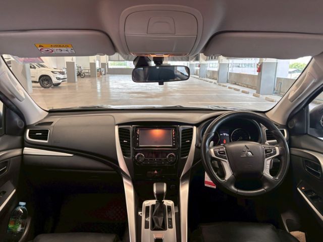 Mitsubishi Pajero Sport 2017 2.4 GT Premium ดีเซล เกียร์อัตโนมัติ ดำ รูปที่ 4