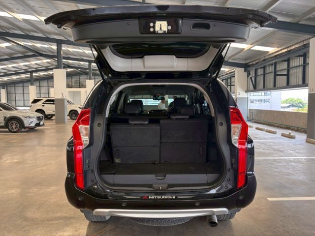 Mitsubishi Pajero Sport 2017 2.4 GT Premium ดีเซล เกียร์อัตโนมัติ ดำ รูปที่ 3