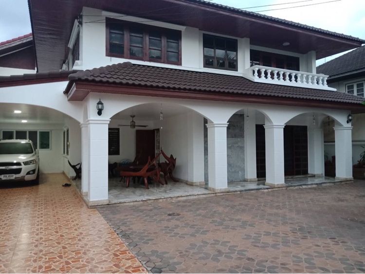 อื่นๆ ตกแต่งครบ สร้างเสร็จก่อน 2010 ใช่ ขายบ้านเดี่ยว 2ชั้น