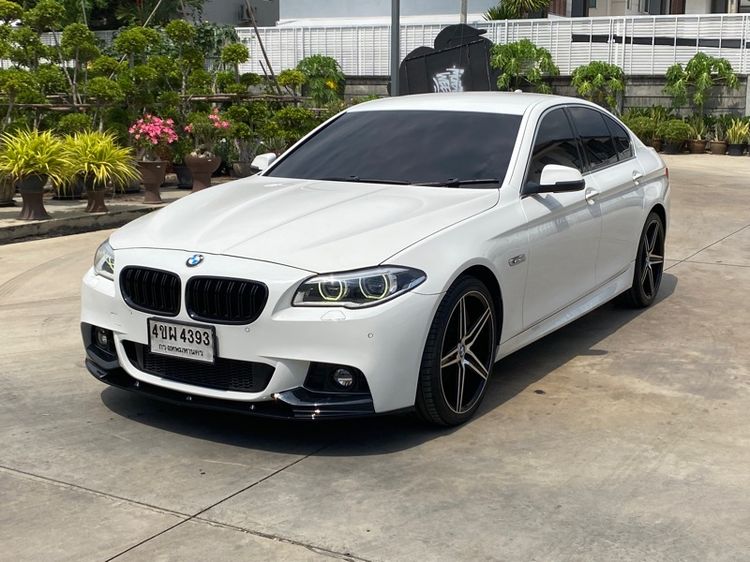 BMW Series 5 2015 525d Sedan ดีเซล ไม่ติดแก๊ส เกียร์อัตโนมัติ ขาว รูปที่ 2