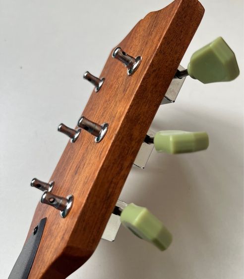 คอกีต้าร์พร้อมลูกบิด ทรง SG รูปที่ 2