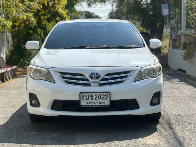 รถ Toyota Altis 1.6 E CNG สี ขาว