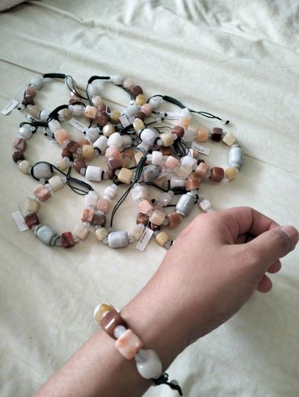 สร้อยข้อมือหยกพม่าแท้แบบถักเชือก รูปที่ 3