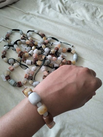 สร้อยข้อมือหยกพม่าแท้แบบถักเชือก รูปที่ 4