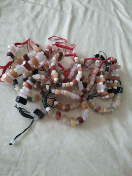 สร้อยข้อมือหยกพม่าแท้หลากสี แบบถักเชือก รูปที่ 3