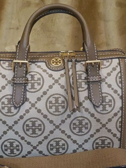 กระเป๋า Tory burch ทรงหมอน ขนาด 10 นิ้ว ของแท้ ใช้งานแค่ครั้งเดียว รูปที่ 7