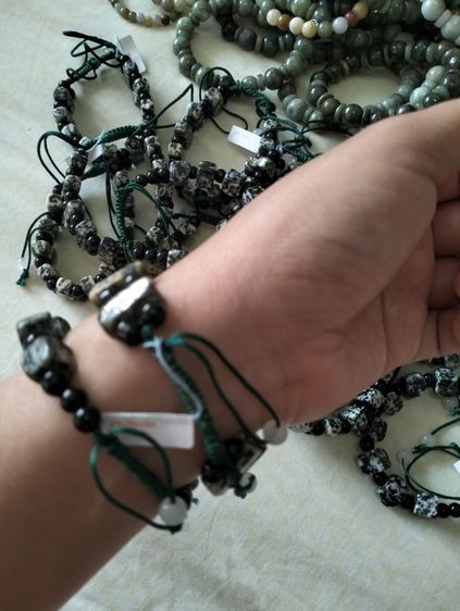 สร้อยข้อมือหยกพม่าแท้แบบถักเชือก รูปที่ 6