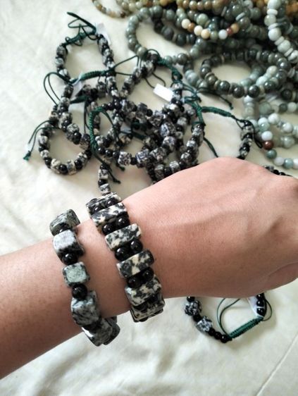 สร้อยข้อมือหยกพม่าแท้แบบถักเชือก รูปที่ 4