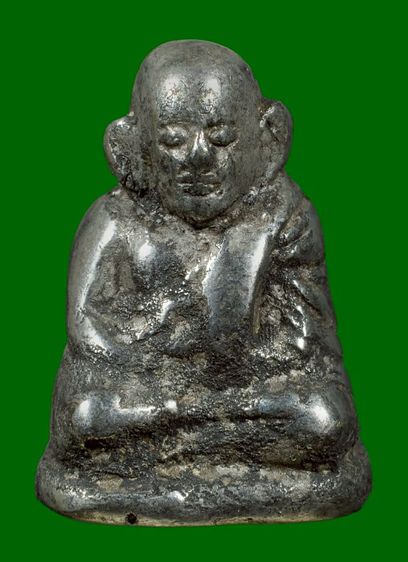 หลวงพ่อเงินเนื้อเก่าแก่เงิน