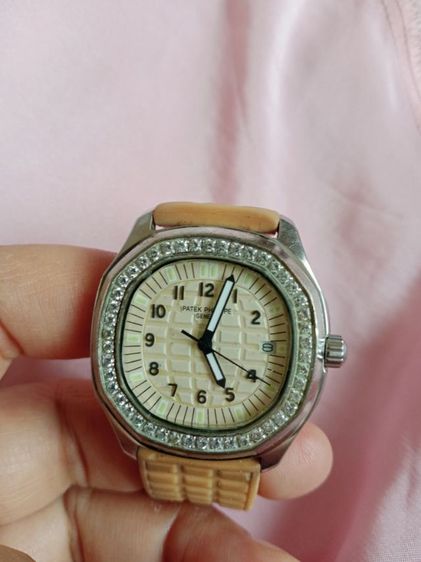 นาฬิกาจากตู้ญี่ปุ่น  (ไม่เดินไปใส่ถ่านเองค่ะ)