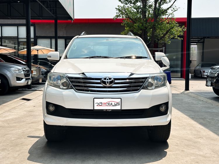 Toyota Fortuner 2011 2.7 V Utility-car เบนซิน LPG เกียร์อัตโนมัติ ขาว รูปที่ 2