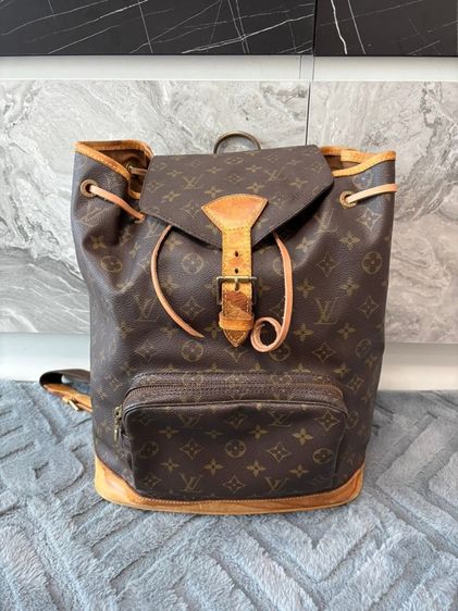 Louis vuitton กระเป๋าเป้