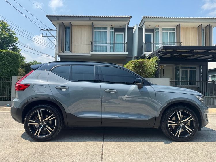 รถ Volvo XC40 Recharge 1.5 T5 R-Design สี เทา