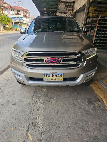 รถ Ford Everest 3.2 Titanium Plus 4WD สี บรอนซ์ทอง