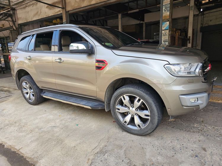 Ford Everest 2015 3.2 Titanium Plus 4WD Utility-car ดีเซล ไม่ติดแก๊ส เกียร์อัตโนมัติ บรอนซ์ทอง รูปที่ 3