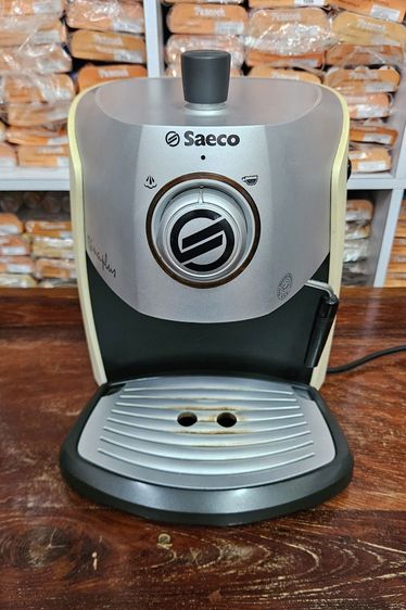 เครื่องชงกาแฟ Saeco Nina Plus