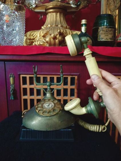 โทรศัพท์หลุยส์แป้นหมุนเก่าโบราณสภาพเยี่ยมเนื้อโลหะ,แม็กเกอร์ไลท์ รูปที่ 2