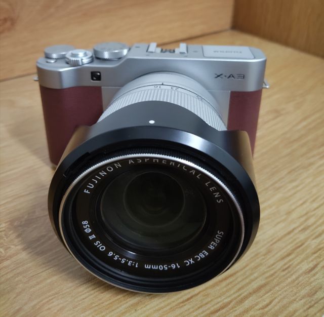 Fujifilm กล้องมิลเลอร์เลส ไม่กันน้ำ กล้อง Fujiflim X-A3 พร้อมเลนส์ 16-50 มม.