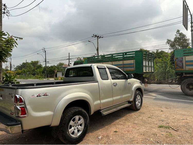 Toyota Hilux Vigo Champ 2012 Smart Cab 3.0 G 4WD Pickup ดีเซล ไม่ติดแก๊ส เกียร์ธรรมดา บรอนซ์เงิน รูปที่ 4