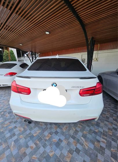 BMW Series 3 2018 330e Sedan ปลั๊กอินไฮบริด (PHEV) ไม่ติดแก๊ส เกียร์อัตโนมัติ ขาว รูปที่ 2
