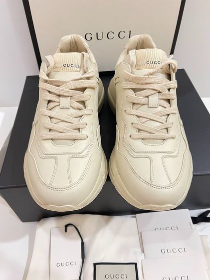 พร้อมส่ง 🔥Sale 14999🔥 เท Used very Like New ราคาออกช็อปตอนนี้ 40000 แล้วน๊าา รองเท้า  MEN Size 6 25cm รูปที่ 3