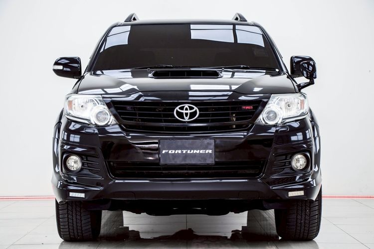 Toyota Fortuner 2015 3.0 V Utility-car ดีเซล ไม่ติดแก๊ส เกียร์อัตโนมัติ ดำ รูปที่ 4